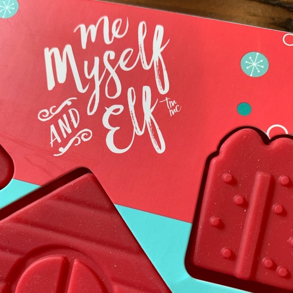 Gingerbread House Silicone kit. New in box  B5 - Picture 2 of 5